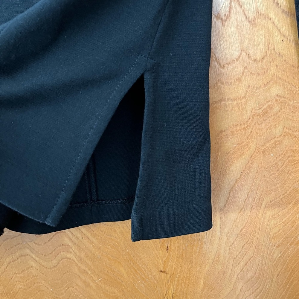 St. John elegant ruffle blouse 4 - Picture 4 of 10